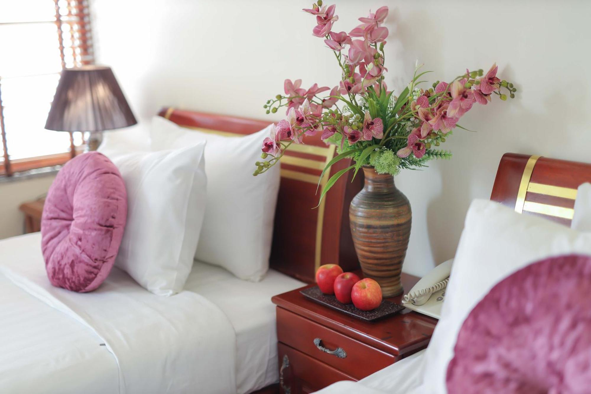 Viet Village Airport Hotel & Restaurants 하노이 외부 사진