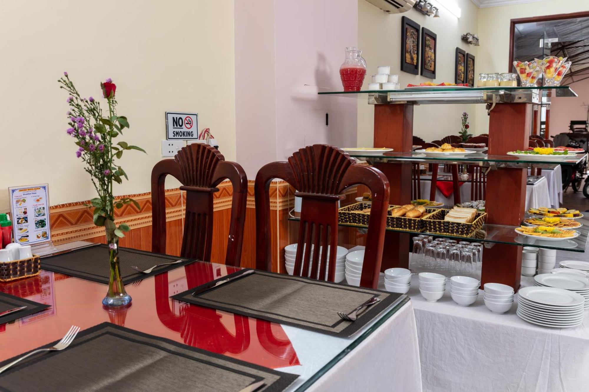 Viet Village Airport Hotel & Restaurants 하노이 외부 사진
